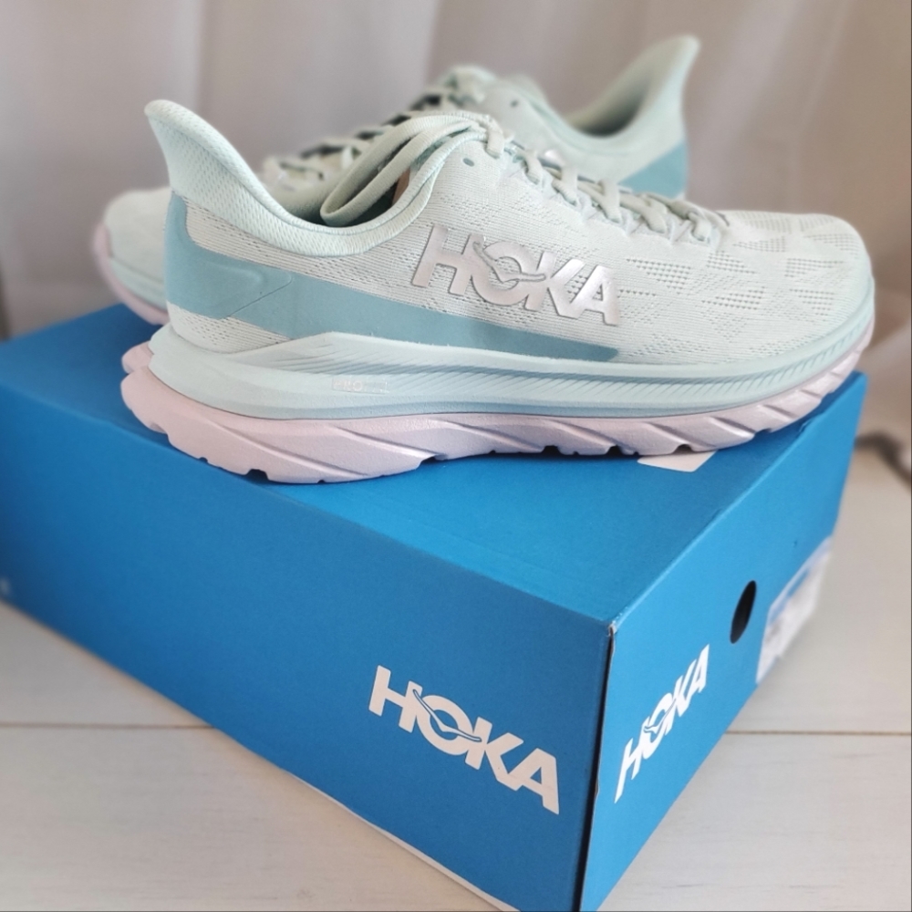 HOKA ONE ONE Mach 4 Women's Shoe
